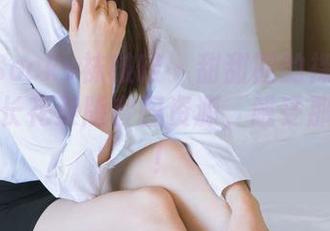BoBoSocks袜啵啵 – 甜甜圈的裸足印记——超长花絮版套图资源，感受那股春风！