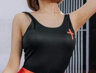 当Bomi(普美)遇上镂空：私拍写真，想看你看不见的那部分。