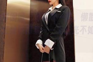 Feilin嗲囡囡 – 像猫咪一样，懒散的waya小帝姬棉袜图集——无圣光不如无所畏惧