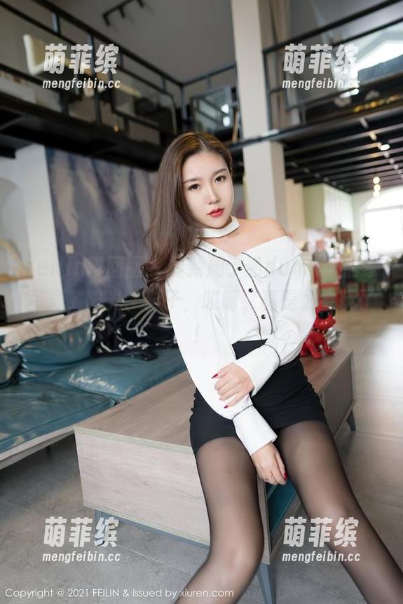 Feilin嗲囡囡-周于希dummy Feilin嗲囡囡 - 最新周于希dummy居家写真,阳光、影子,哎呀,真是太会玩了!