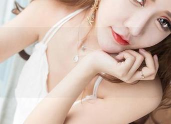 GIRLT果团网 – 龚玥菲的连体衣图包，选择困难症者慎入——看完可能要一口气买三件！