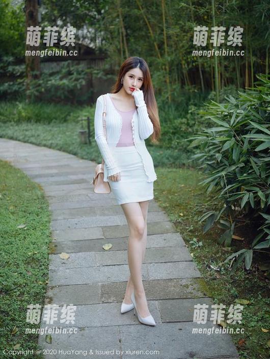 HuaYang花漾-陈秋雨 HuaYang花漾 - 陈秋雨最新图册:这毛衣太好看,我已经开始想象和它约会的场景。