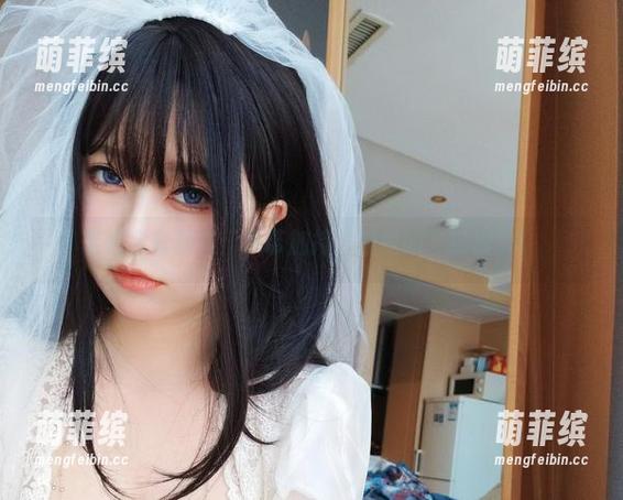 K酱全套图集：吊带加持，视觉的“挑战”！