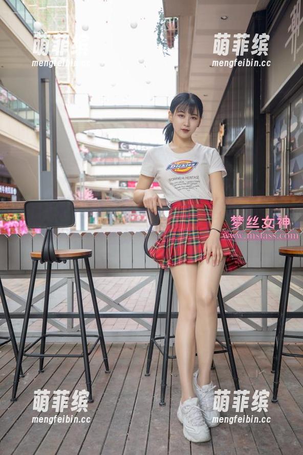 MSLASS梦丝女神-芷蕾 MSLASS梦丝女神 - 芷蕾,名不虚传的航空校花,原图认真的壁纸也值得一评。