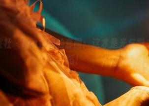 MiiTao蜜桃社 – Lra姐姐的套图：这才是光与影之间的完美舞蹈！