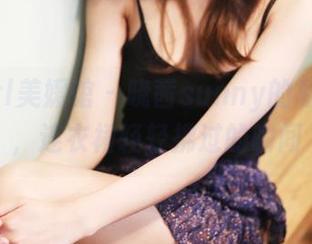 MyGirl美媛馆 – 晓茜sunny的私房影像，连衣裙轻轻拂过的瞬间
