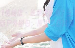 MyGirl美媛馆 – 谁需要滤镜？王馨瑶yanni最新户外图包，原生态自然美尽显无遗。