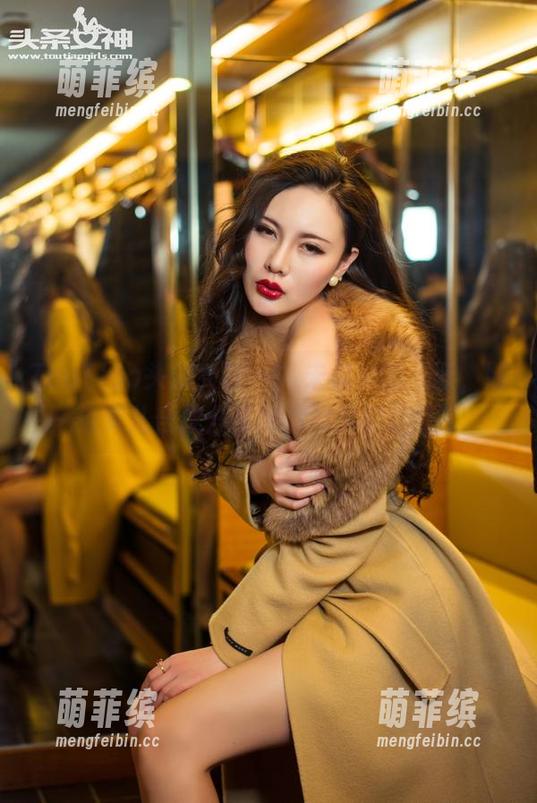 TouTiao头条女神-娜依灵儿 TouTiao头条女神 - 从未见过的圣诞,娜依灵儿合集分享给你意外的暖意!