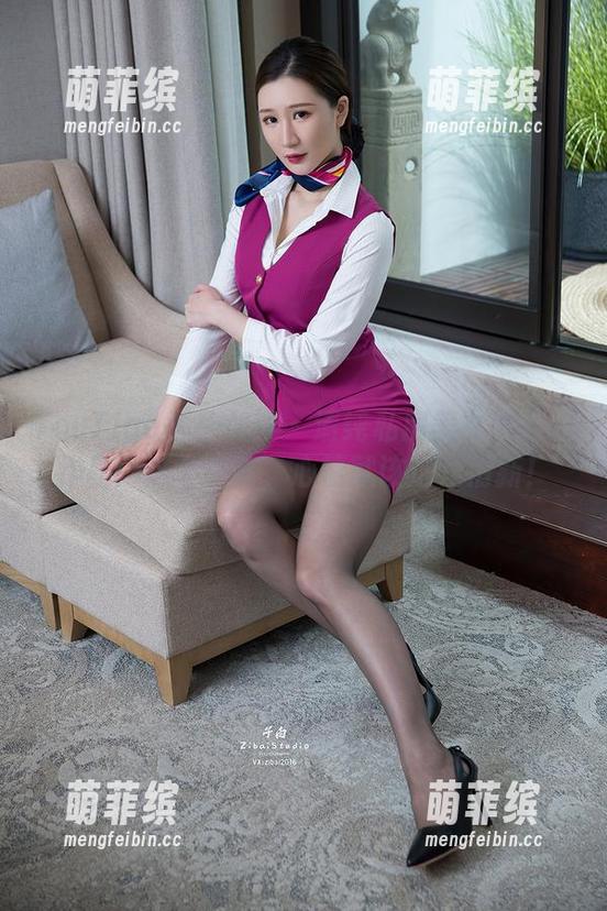 TouTiao头条女神 - 清纯私房美女尹菲的作品：这个季节，心情就该这么清新！