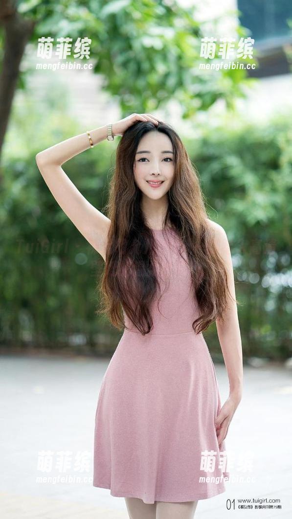 TuiGirl - 裸足胡允儿HD：一脚踏入高清壁纸的温柔世界！