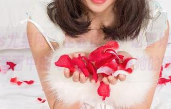 UGirls尤果网 – 全套图集，赵智妍的旅拍，画面中的每一缕光都是她的呼吸