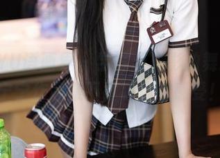 XIAOYU语画界 – 学妹与光影的舞蹈，唐宁宁作品集下载等你来感受！