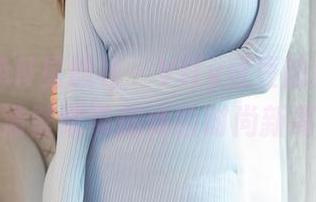 XINGYAN星颜社 – Vily豆豆的红裙传奇：高清壁纸带你体验时尚新高度！