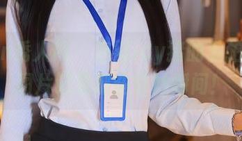 Xiuren秀人网 – 浴缸icy猪的私拍日常：图片记录那些奇妙瞬间！