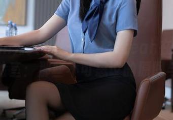 Xiuren秀人网 – 安然Maleah在万圣节的实验室：那些不可思议的原图与照片