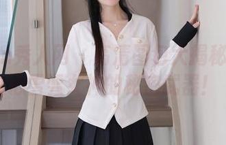 Xiuren秀人网 – 高清图包大揭秘：少女心雪雪女神的秘密武器！