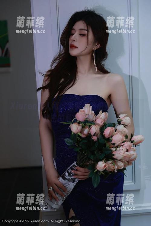 Xiuren秀人网-拍黄瓜girl Xiuren秀人网 - 套装里的拍黄瓜girl:秘密的私房记忆和梦