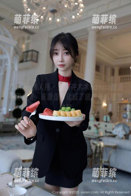 Xiuren秀人网 - 沉浸在木木hanna的温柔图集里，资源仿佛化成了随着光影摇曳的梦
