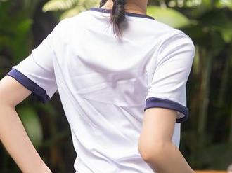Xiuren秀人网 – 这才是美脚的定义！林昔予yorki的写真资源值得一看二看三看