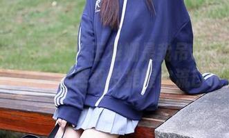 Xiuren秀人网 – 王雅姗是我吊带图包：下载去吧，别怪我没提醒你流口水！