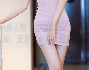 Xiuren秀人网 – 白洁Bessie与短裙的碰撞：无圣光合集，打破常规