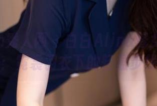 Xiuren秀人网 – 白白Alina修女精选集：霓裳羽衣下的轻盈步伐