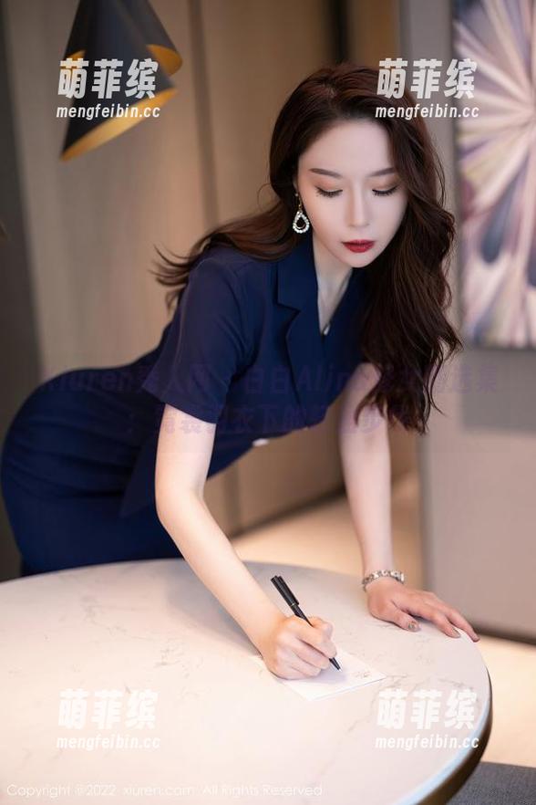 Xiuren秀人网 - 白白Alina修女精选集：霓裳羽衣下的轻盈步伐