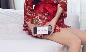 Xiuren秀人网 – 揭秘！谢小蒽灰丝写真集里的那些不为人知的小幽默