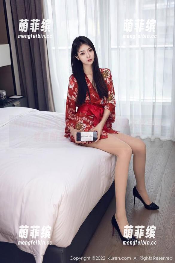 Xiuren秀人网-谢小蒽 Xiuren秀人网 - 揭秘!谢小蒽灰丝写真集里的那些不为人知的小幽默
