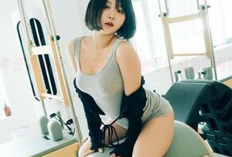 Zia(지아)牛仔裤图包：穿着它，你也可以成为时尚界的喜剧明星！