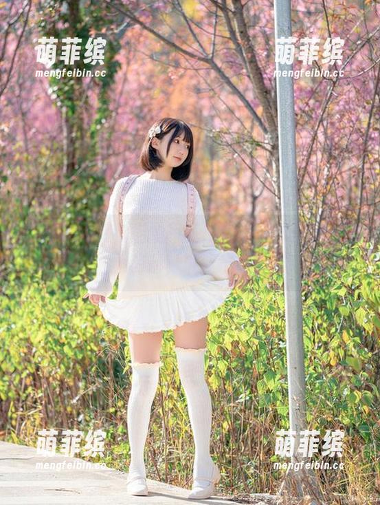 nagesa魔物喵的写真作品集：裤里丝里的小秘密，谁能抗拒？