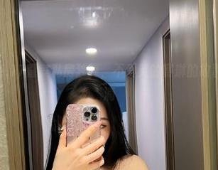 微密圈 – 5.17嘉宾私房独舞，不爱笑的赛琳的故事在悄悄流淌