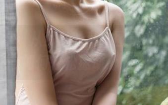 克拉女神 – 从梦凡的私拍图集中，看女神如何轻松撩动心弦！