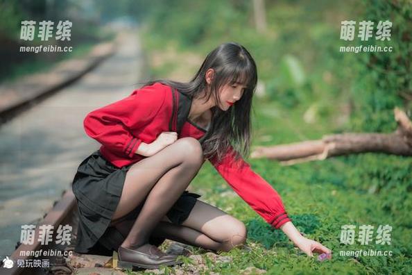 兔玩映画 高清透明衬衫来啦,兔玩映画下载的时候小心别按出“心动”那个按钮哦!
