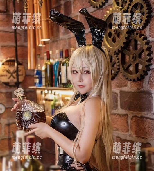 在碧蓝航线的世界里，咔喵KANEKO的兔女郎图片真是个惊喜，快来看看！