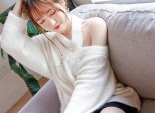 嗲囡囡 – 文芮jeninfer的黑丝秀场，看看这套写真如何轻松击中你的少女心！