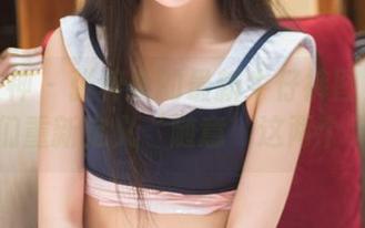 头条女神 – 张梓柔的最新牛仔裤图集：让我们重新定义‘随意’这两个字！