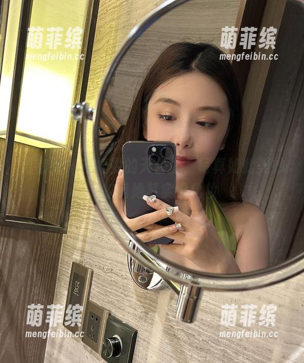 微密圈 - 在奶雯的天台上，写真如此美妙，忽略她其实没化妆