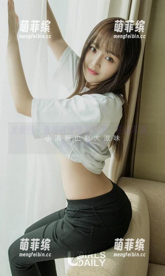 尤果网-青树 尤果网 - 青树在泳池里畅游:在线写真,水下妩媚现身
