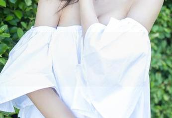 尤蜜荟 – 感受光影的魅力，刘钰儿的姐姐写真资源曝光