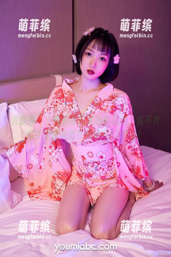 尤蜜荟 - 下载张茜茹旅拍作品集，保不齐能学到如何把自拍拍成PS作品！