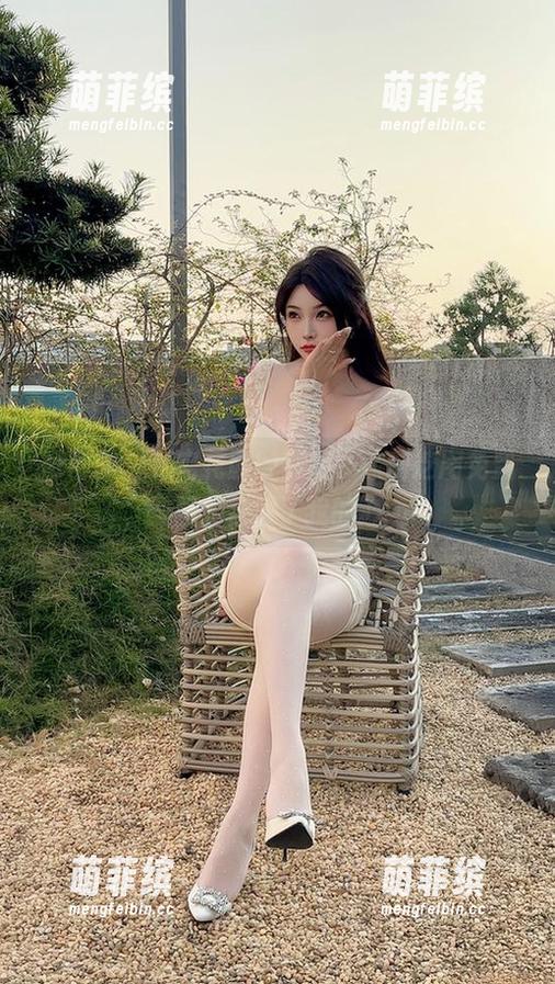 微密圈 - 秘密花园的交接，徐莉芝用免费图册征服了我的心