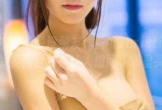 推女神 – 帅到没朋友！黄可christine的白衬衫美图合集，让人想问“哪里买”！