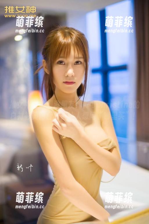 推女神-黄可christine 推女神 - 帅到没朋友!黄可christine的白衬衫美图合集,让人想问“哪里买”!
