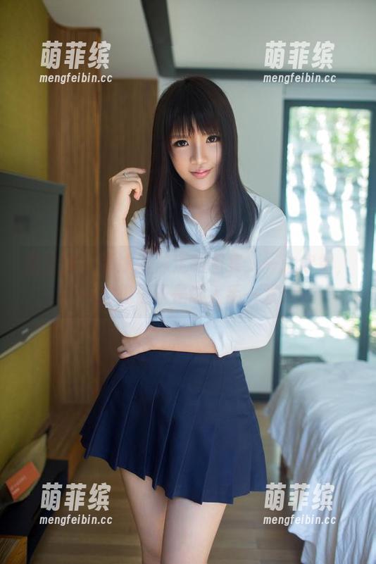 推女郎 - 谭冰丝袜定制图集：一边欣赏，一边想是不是该入手一双！