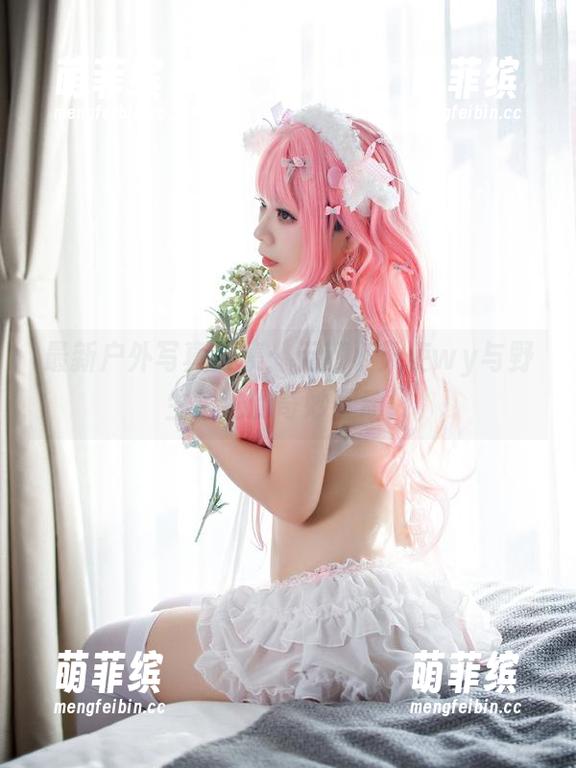 无颜小天使wy 最新户外写真合集:无颜小天使wy与野生植物的奇妙互动!