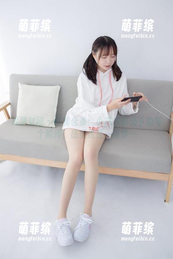 森萝财团-小满 森萝财团 - 红裙合集:小满在阳光下的每个瞬间,感觉像是一场梦…