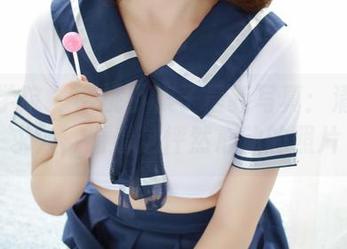 模范学院 – 樱桃小犊子最新写真：清纯不求人，看看这怦然心动的照片