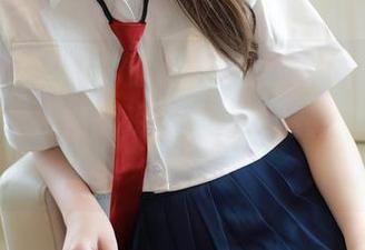 模范学院 – 嗨，你见过空姐的另一面吗？来看看黄乐然的资源，让你重新定义职业魅力！