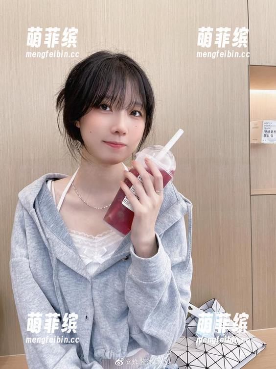 炸酱沐沐 炸酱沐沐少女写真:点击下载,准备接受狗粮轰炸
